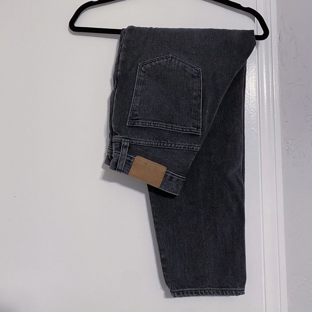 Madewell Baggy Tapered Jeans in Mackinnon Wash